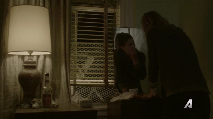 Ashley-Greene-dot-nl_Rogue4x02HowtheLightGetsIn-0108.jpg