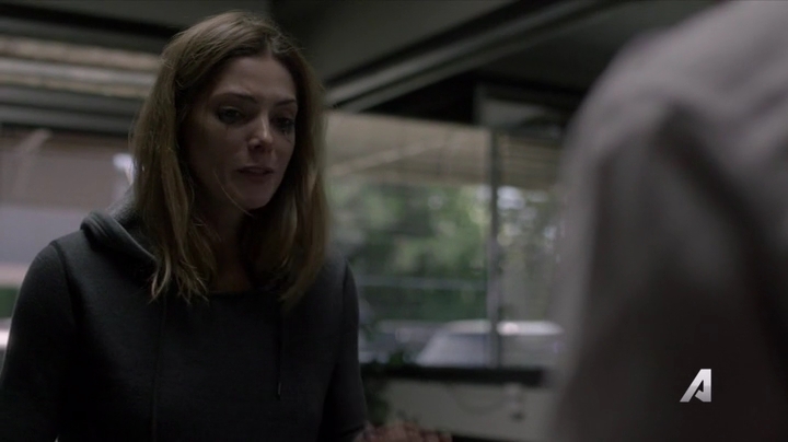 Ashley-Greene-dot-nl_Rogue4x02HowtheLightGetsIn-0127.jpg