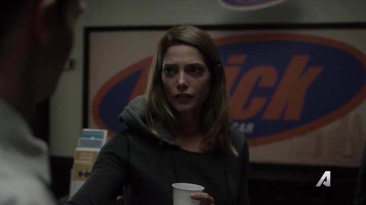 Ashley-Greene-dot-nl_Rogue4x02HowtheLightGetsIn-0136.jpg