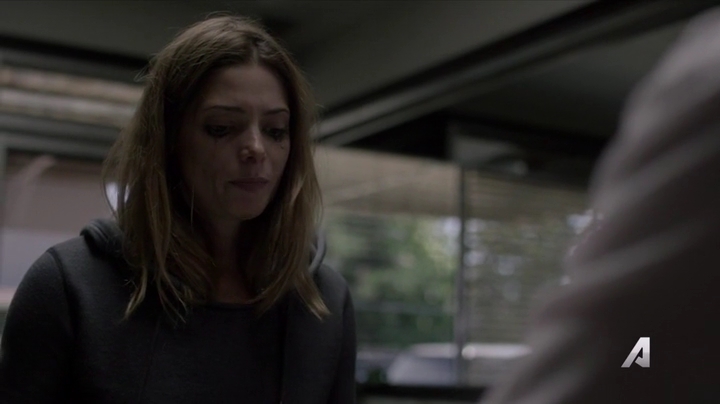 Ashley-Greene-dot-nl_Rogue4x02HowtheLightGetsIn-0146.jpg Ashley-Greene-dot-nl_Rogue4x02HowtheLightGetsIn-0146.jpg