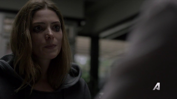 Ashley-Greene-dot-nl_Rogue4x02HowtheLightGetsIn-0168.jpg