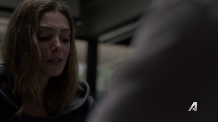 Ashley-Greene-dot-nl_Rogue4x02HowtheLightGetsIn-0186.jpg