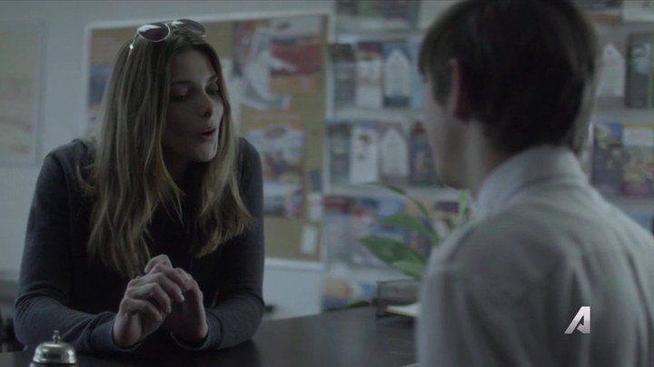 Ashley-Greene-dot-nl_Rogue4x02HowtheLightGetsIn-0208.jpg