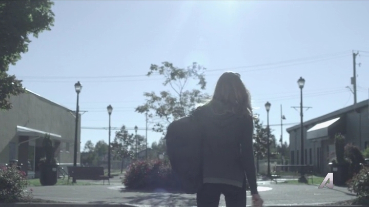 Ashley-Greene-dot-nl_Rogue4x02HowtheLightGetsIn-0231.jpg