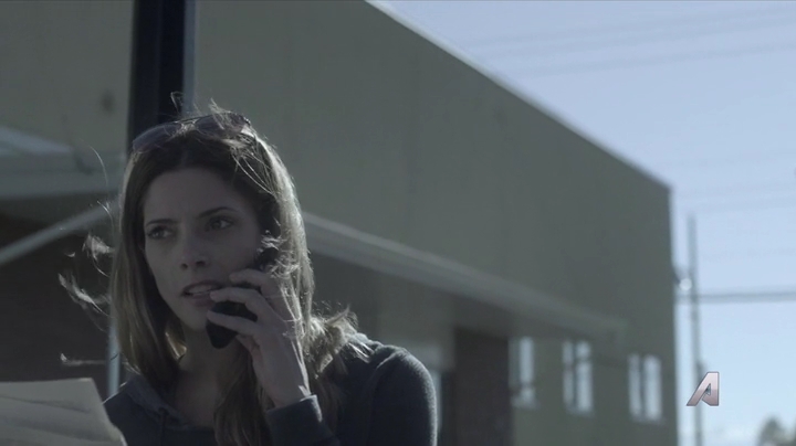 Ashley-Greene-dot-nl_Rogue4x02HowtheLightGetsIn-0244.jpg