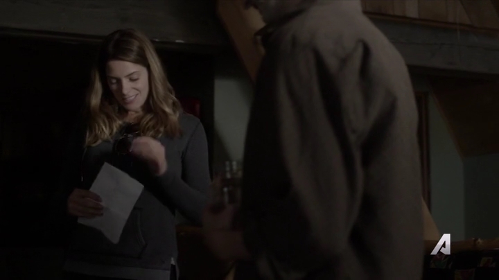 Ashley-Greene-dot-nl_Rogue4x02HowtheLightGetsIn-0277.jpg