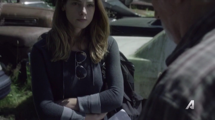 Ashley-Greene-dot-nl_Rogue4x02HowtheLightGetsIn-0282.jpg
