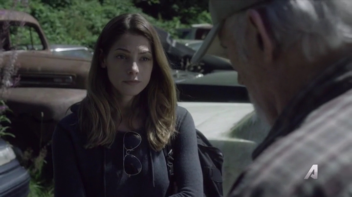 Ashley-Greene-dot-nl_Rogue4x02HowtheLightGetsIn-0283.jpg
