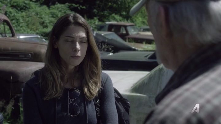 Ashley-Greene-dot-nl_Rogue4x02HowtheLightGetsIn-0284.jpg