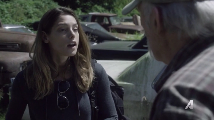Ashley-Greene-dot-nl_Rogue4x02HowtheLightGetsIn-0301.jpg