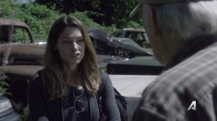 Ashley-Greene-dot-nl_Rogue4x02HowtheLightGetsIn-0307.jpg