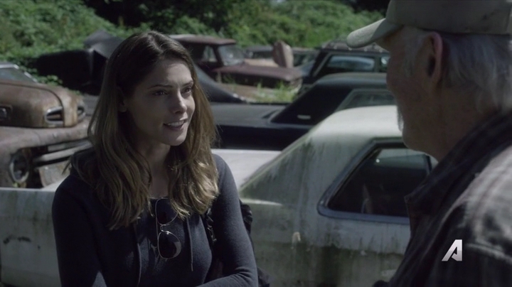 Ashley-Greene-dot-nl_Rogue4x02HowtheLightGetsIn-0317.jpg