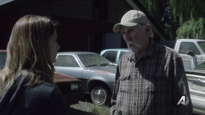 Ashley-Greene-dot-nl_Rogue4x02HowtheLightGetsIn-0331.jpg