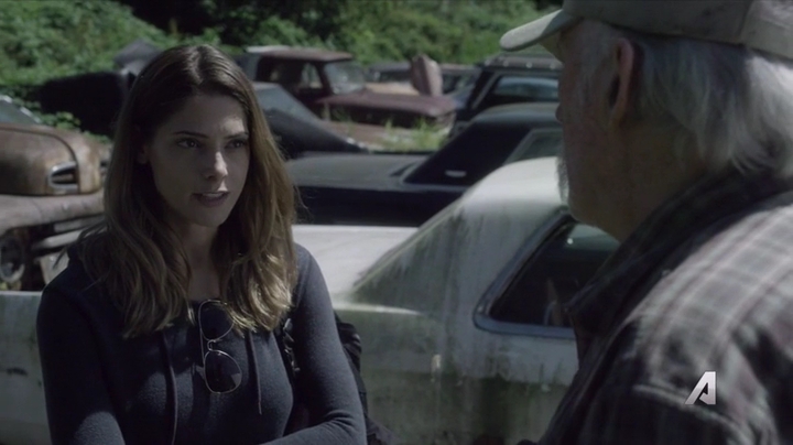 Ashley-Greene-dot-nl_Rogue4x02HowtheLightGetsIn-0349.jpg