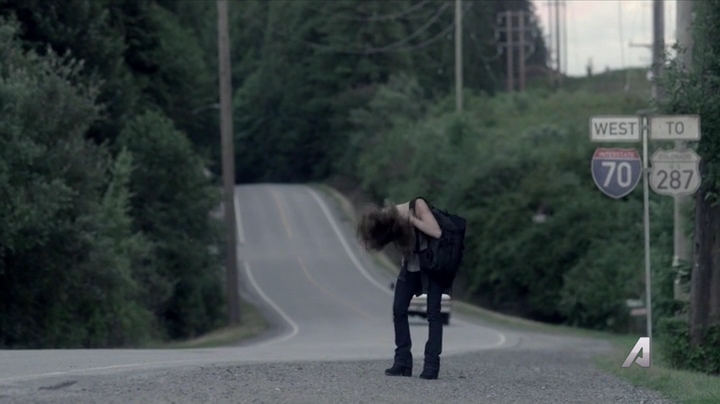 Ashley-Greene-dot-nl_Rogue4x02HowtheLightGetsIn-0360.jpg
