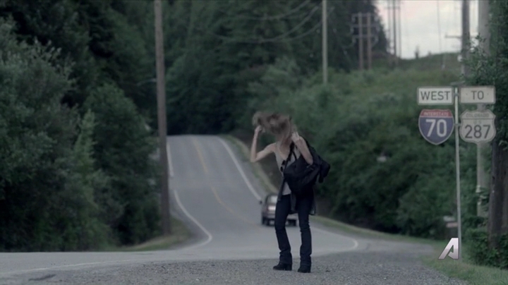 Ashley-Greene-dot-nl_Rogue4x02HowtheLightGetsIn-0361.jpg