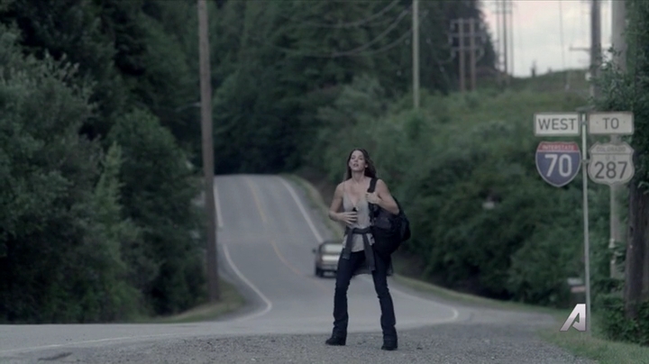 Ashley-Greene-dot-nl_Rogue4x02HowtheLightGetsIn-0362.jpg
