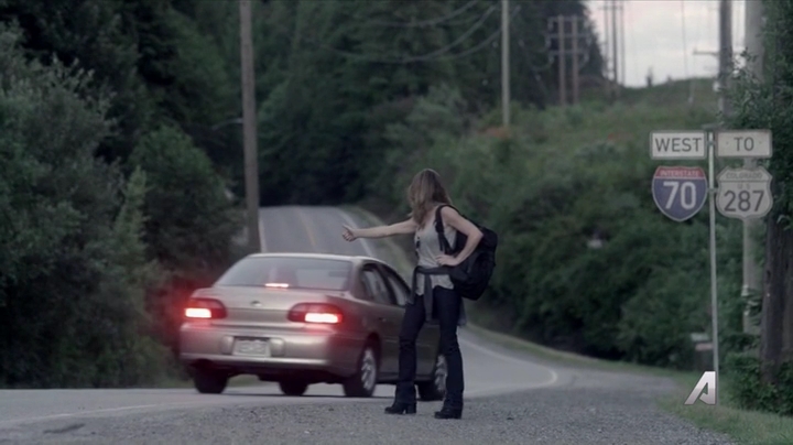 Ashley-Greene-dot-nl_Rogue4x02HowtheLightGetsIn-0369.jpg