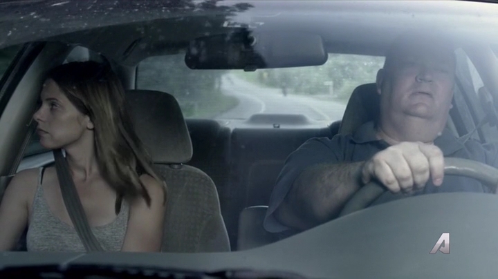 Ashley-Greene-dot-nl_Rogue4x02HowtheLightGetsIn-0388.jpg