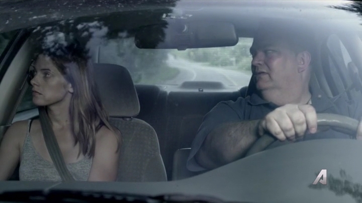 Ashley-Greene-dot-nl_Rogue4x02HowtheLightGetsIn-0390.jpg
