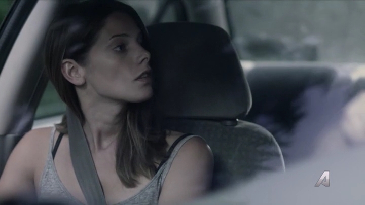 Ashley-Greene-dot-nl_Rogue4x02HowtheLightGetsIn-0392.jpg