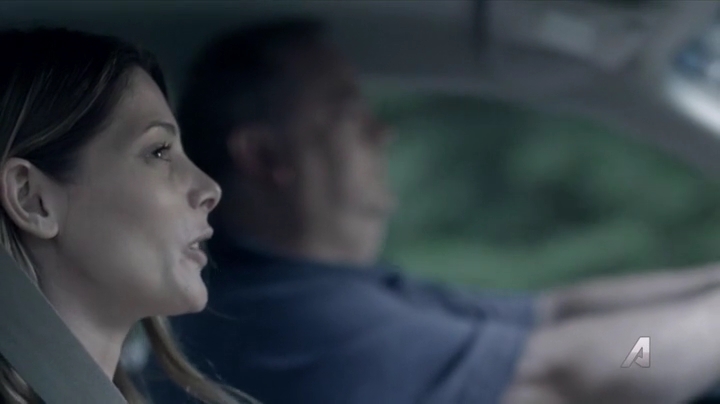 Ashley-Greene-dot-nl_Rogue4x02HowtheLightGetsIn-0412.jpg