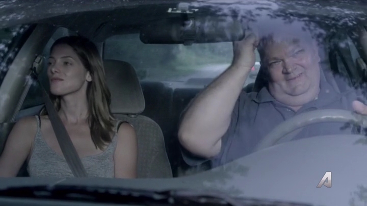 Ashley-Greene-dot-nl_Rogue4x02HowtheLightGetsIn-0423.jpg