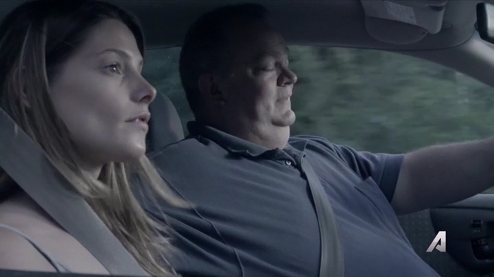 Ashley-Greene-dot-nl_Rogue4x02HowtheLightGetsIn-0436.jpg