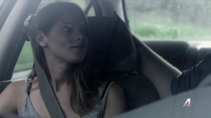 Ashley-Greene-dot-nl_Rogue4x02HowtheLightGetsIn-0444.jpg