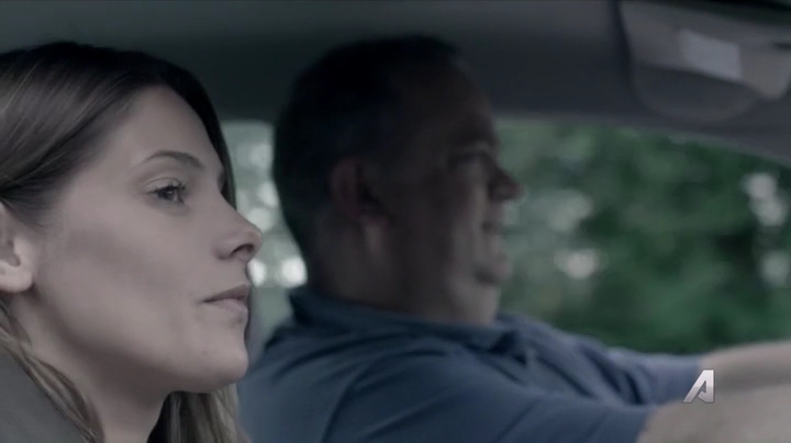 Ashley-Greene-dot-nl_Rogue4x02HowtheLightGetsIn-0451.jpg