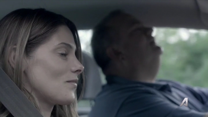 Ashley-Greene-dot-nl_Rogue4x02HowtheLightGetsIn-0460.jpg