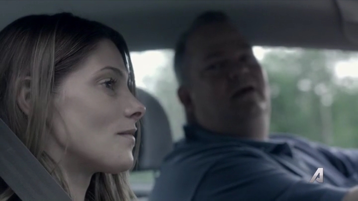 Ashley-Greene-dot-nl_Rogue4x02HowtheLightGetsIn-0461.jpg