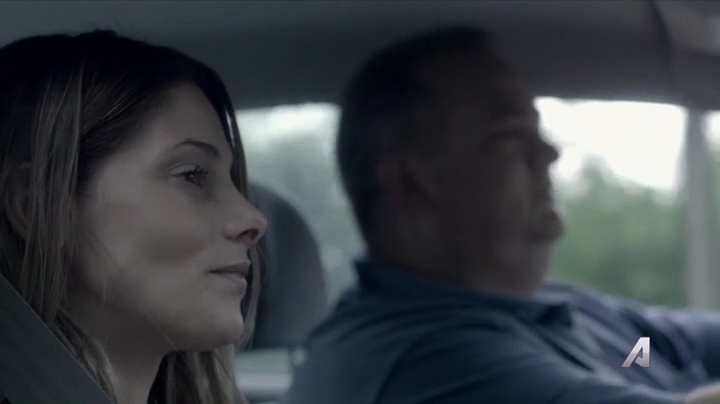 Ashley-Greene-dot-nl_Rogue4x02HowtheLightGetsIn-0462.jpg