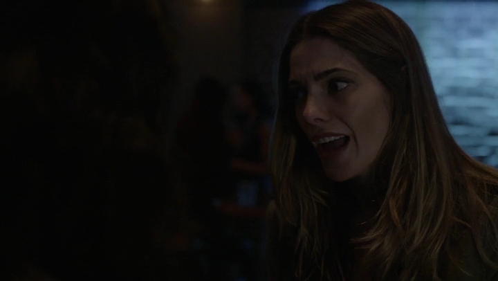 Ashley-Greene-dot-nl_Rogue-4x03LostHope0163.jpg