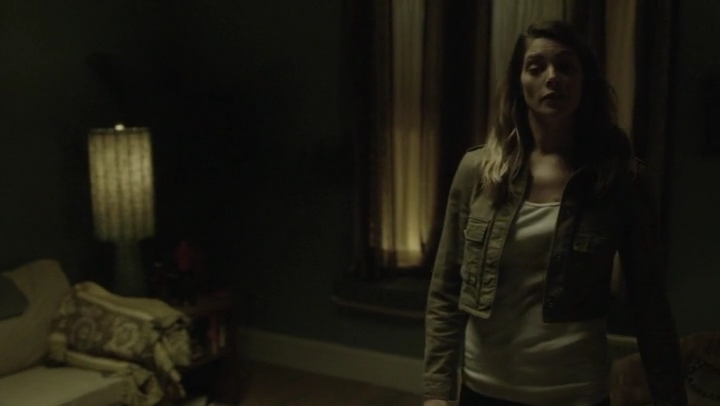 Ashley-Greene-dot-nl_Rogue-4x03LostHope0223.jpg