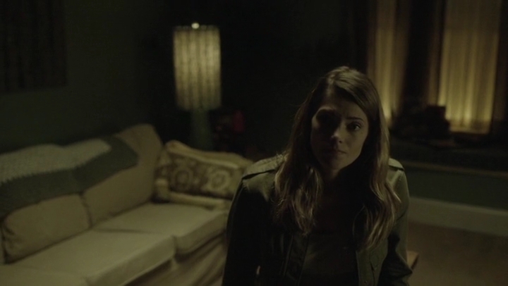 Ashley-Greene-dot-nl_Rogue-4x03LostHope0244.jpg