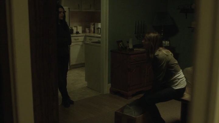 Ashley-Greene-dot-nl_Rogue-4x03LostHope0252.jpg