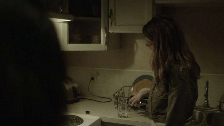 Ashley-Greene-dot-nl_Rogue-4x03LostHope0287.jpg