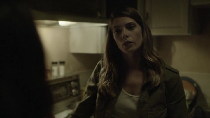 Ashley-Greene-dot-nl_Rogue-4x03LostHope0309.jpg