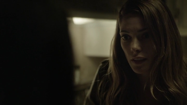 Ashley-Greene-dot-nl_Rogue-4x03LostHope0327.jpg