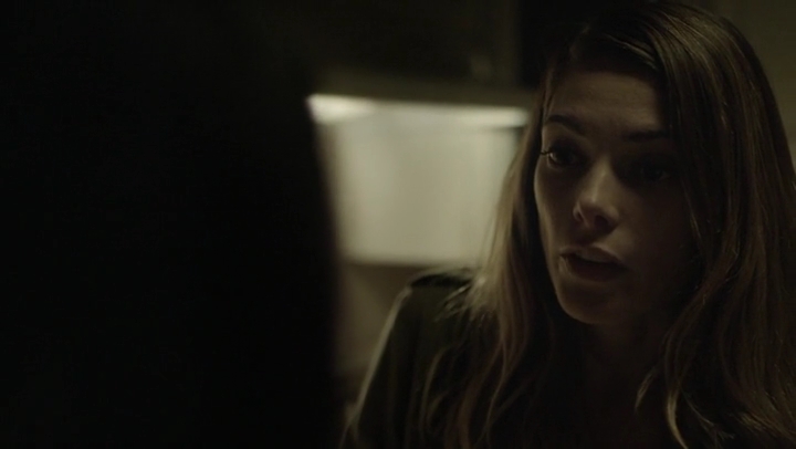 Ashley-Greene-dot-nl_Rogue-4x03LostHope0333.jpg