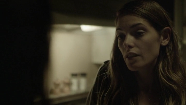 Ashley-Greene-dot-nl_Rogue-4x03LostHope0344.jpg
