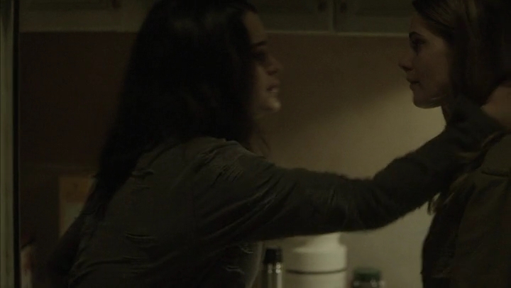 Ashley-Greene-dot-nl_Rogue-4x03LostHope0353.jpg