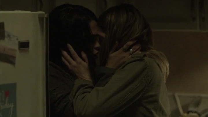 Ashley-Greene-dot-nl_Rogue-4x03LostHope0357.jpg