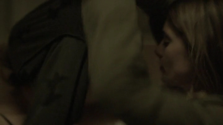 Ashley-Greene-dot-nl_Rogue-4x03LostHope0361.jpg