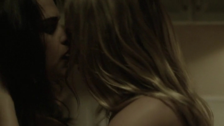 Ashley-Greene-dot-nl_Rogue-4x03LostHope0366.jpg