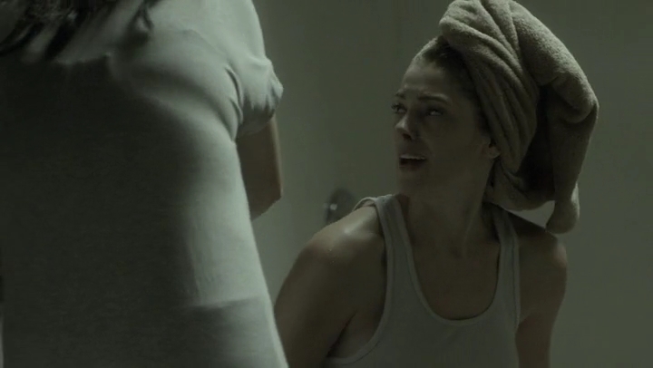 Ashley-Greene-dot-nl_Rogue-4x03LostHope0611.jpg