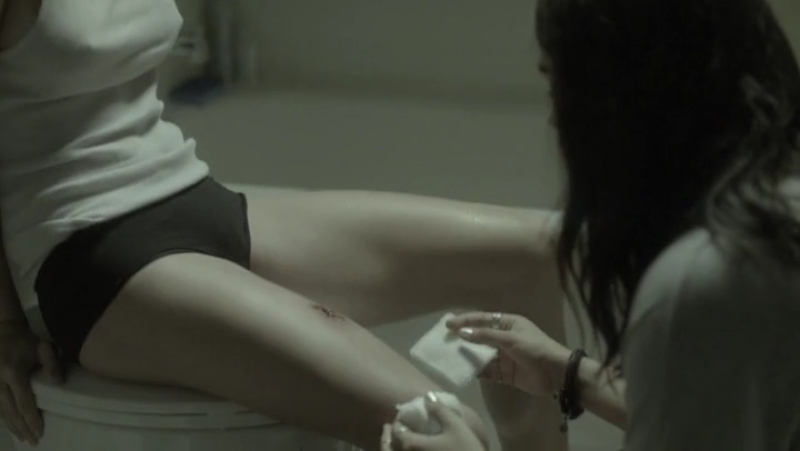 Ashley-Greene-dot-nl_Rogue-4x03LostHope0617.jpg