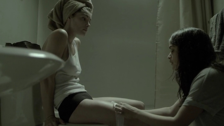 Ashley-Greene-dot-nl_Rogue-4x03LostHope0628.jpg