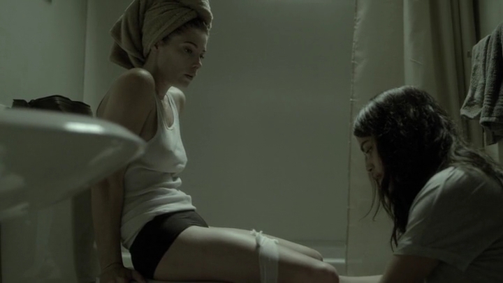 Ashley-Greene-dot-nl_Rogue-4x03LostHope0631.jpg